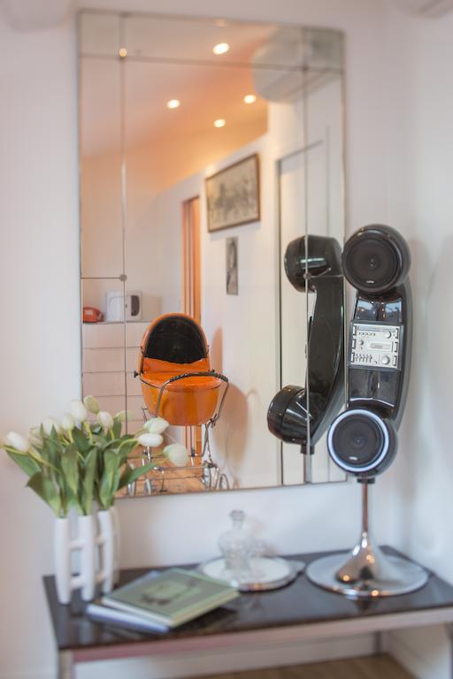 ホテル ユヌ シャンブル シェ デュポン ボルドー 部屋 写真